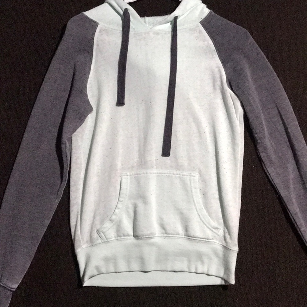 Thin Hoodie with Front Pocket